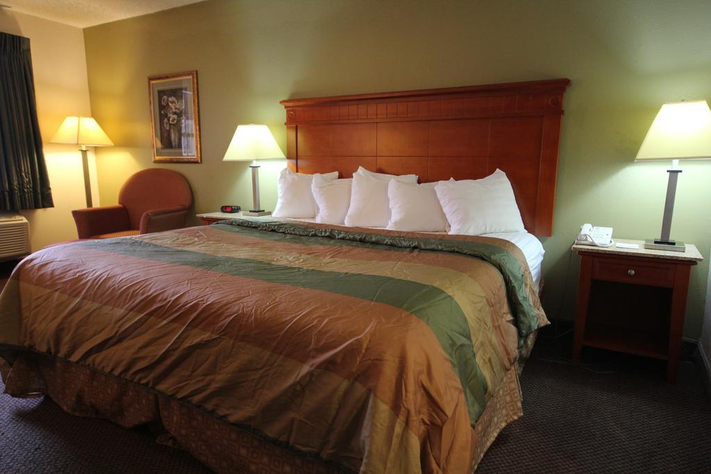 Rodeway Inn & Suites Nashville Chambre photo